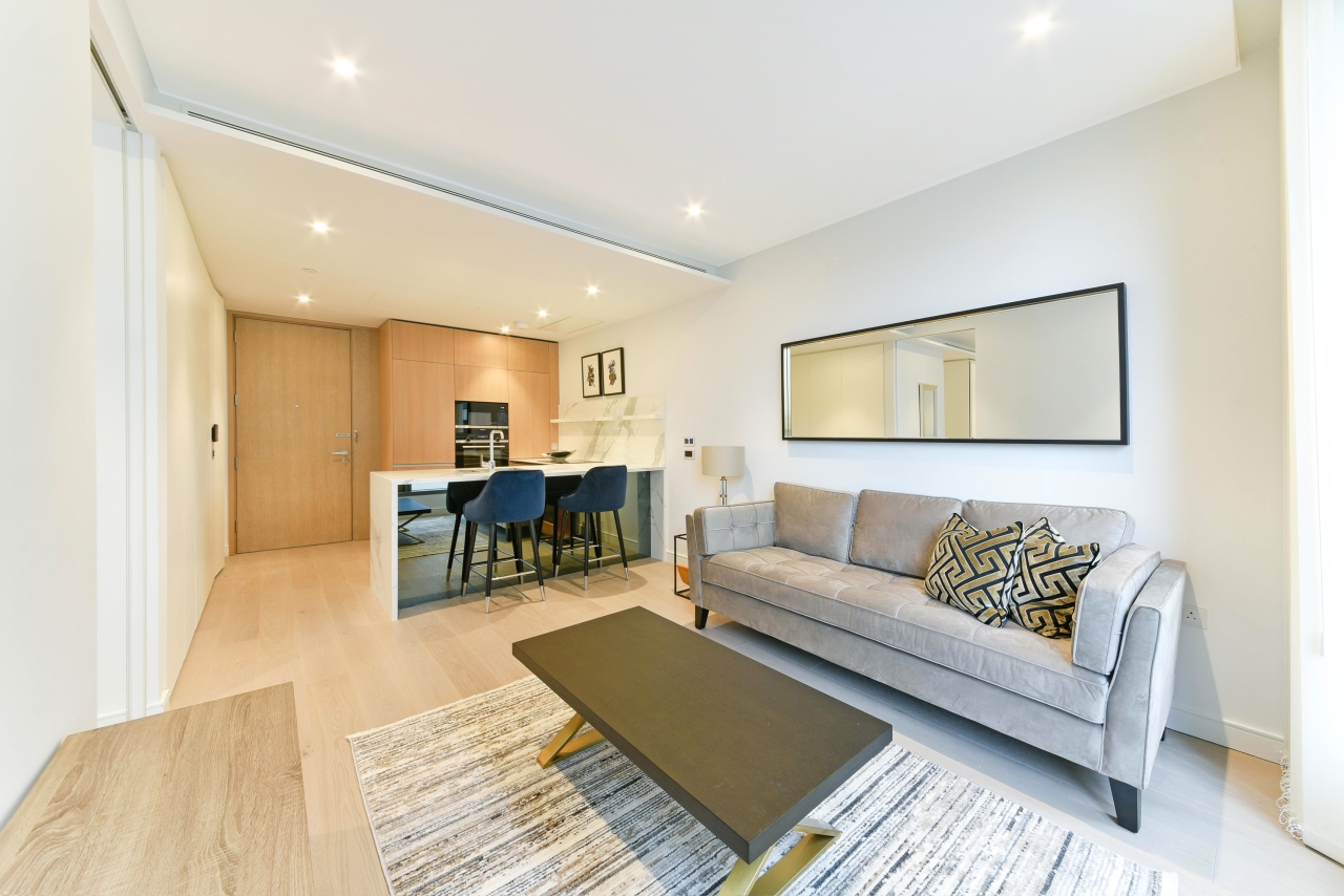 Park Drive, Canary Wharf, London, E14 - Chase Evans