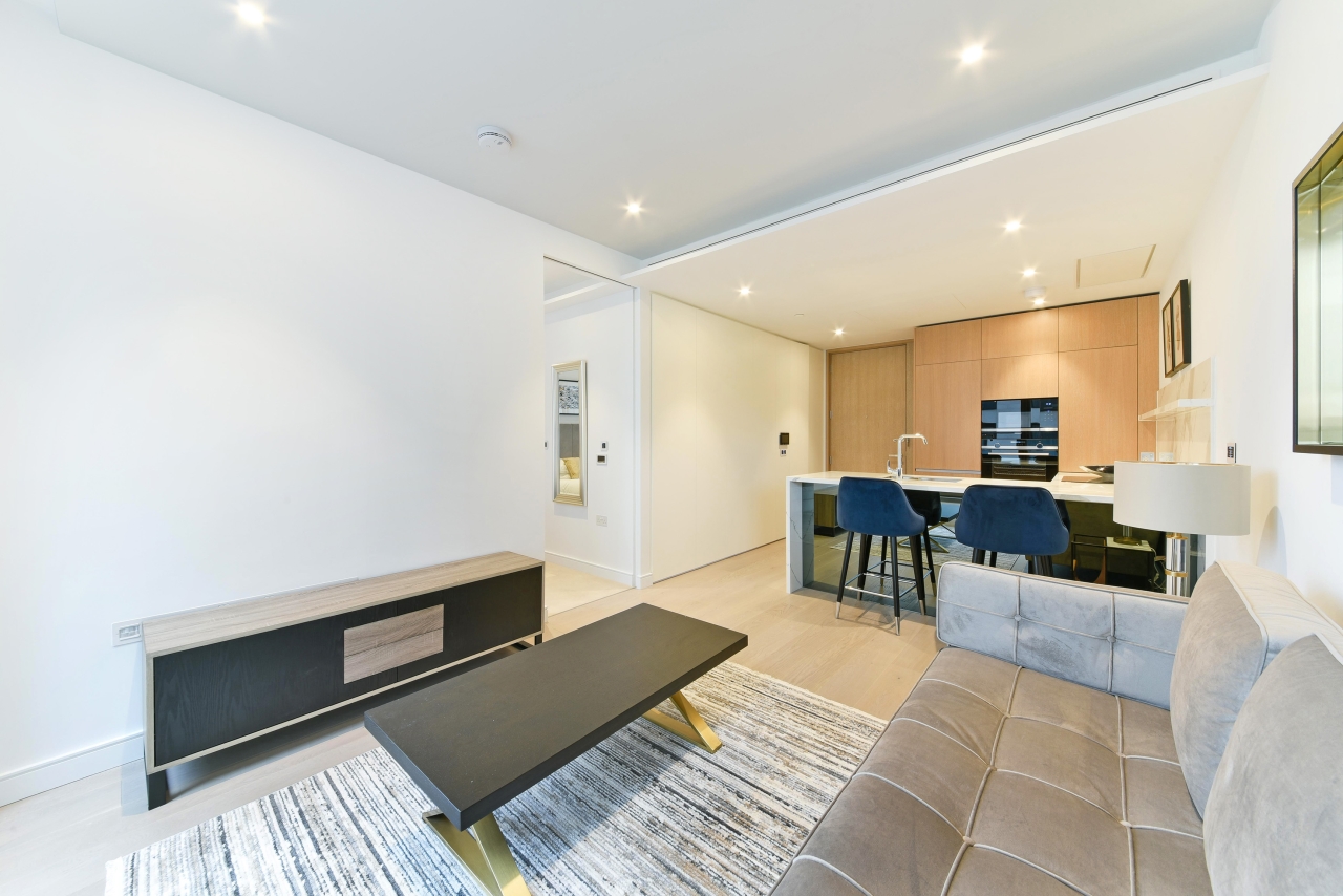 Park Drive, Canary Wharf, London, E14 - Chase Evans