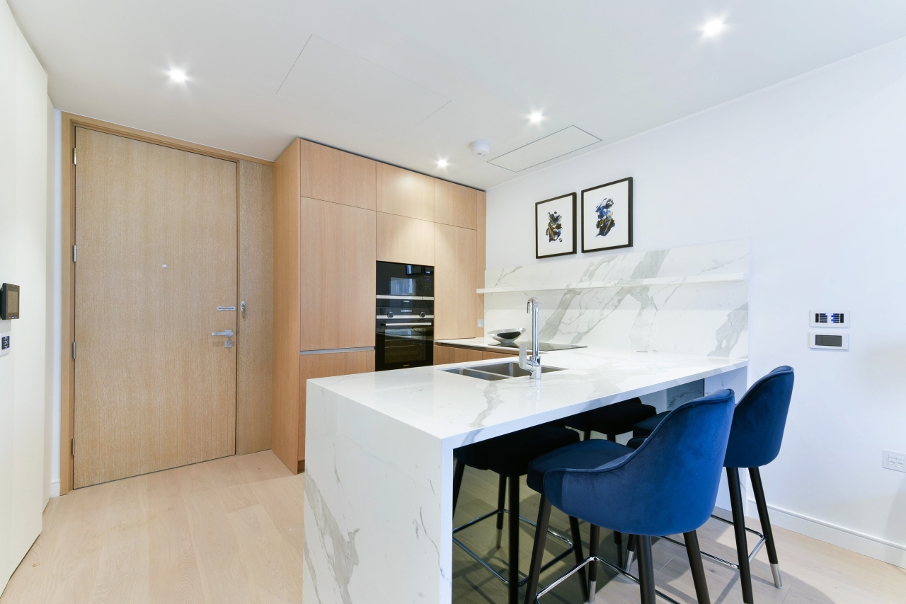 Park Drive, Canary Wharf, London, E14 - Chase Evans