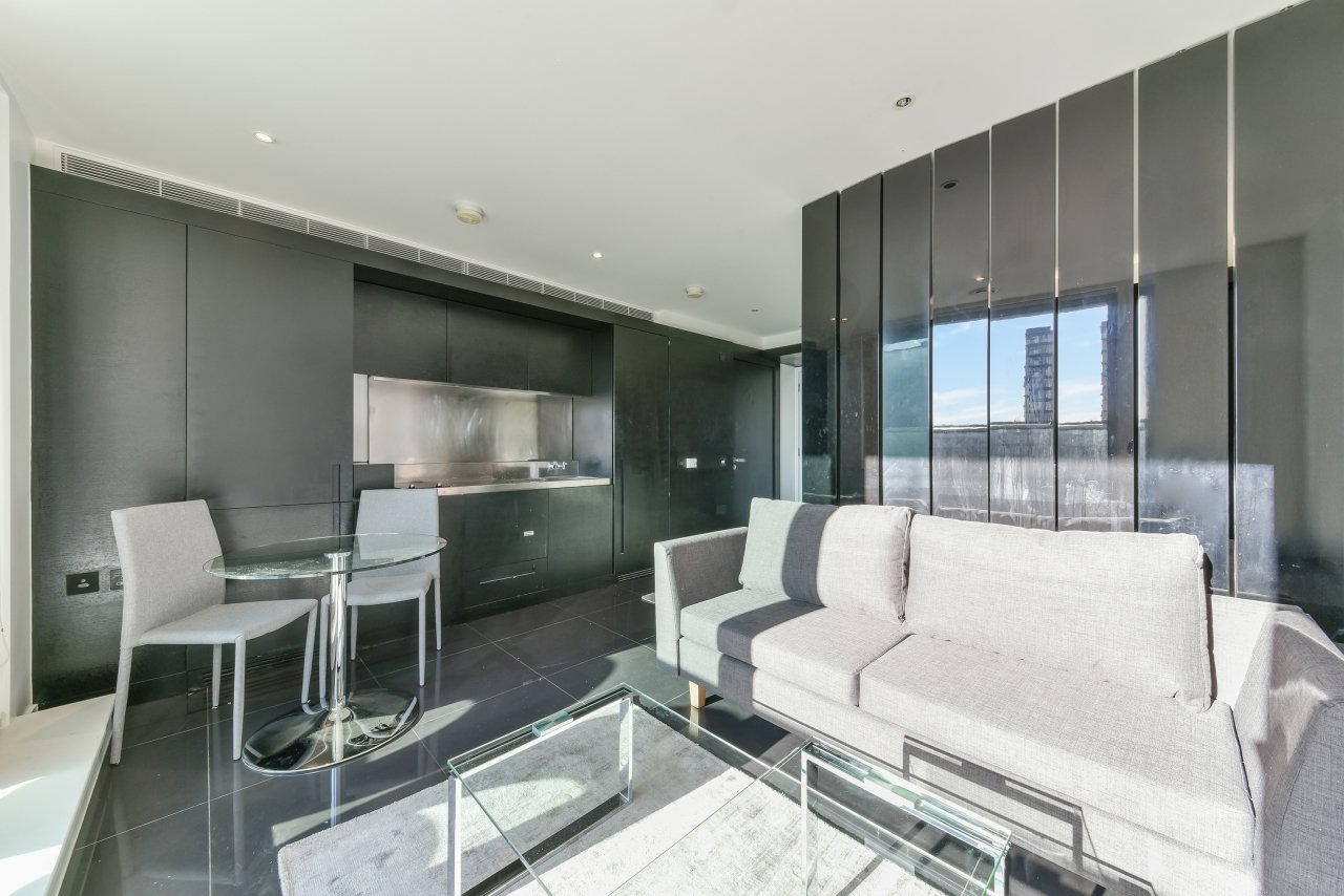 Pan Peninsula, Pan Peninsula Square, Canary Wharf, London, E14