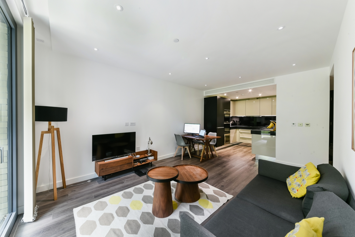 Chaucer Gardens, Aldgate, London, E1 - Chase Evans