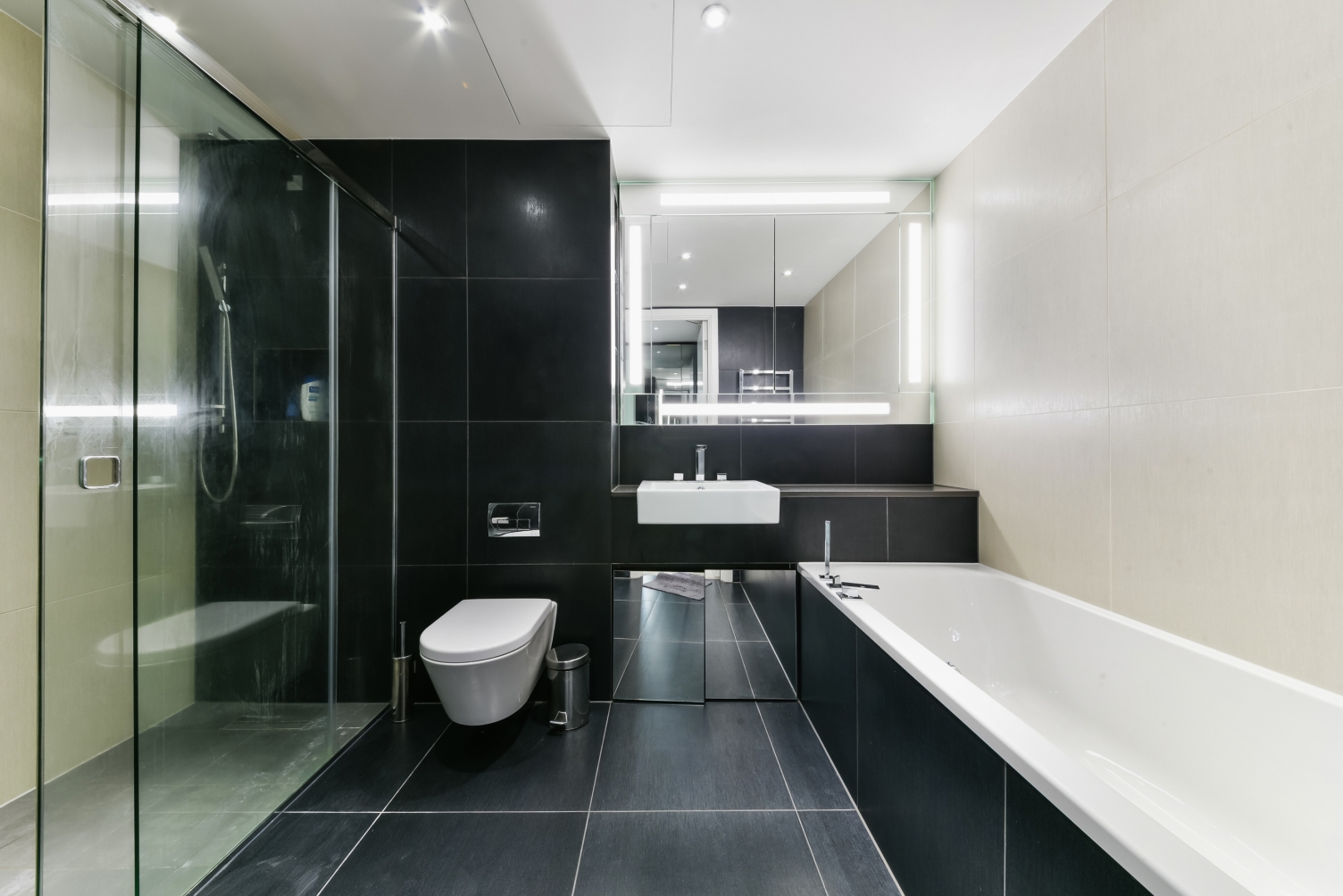 Kingwood House, Goodman's Fields, Chaucer Gardens, Aldgate, London, E1