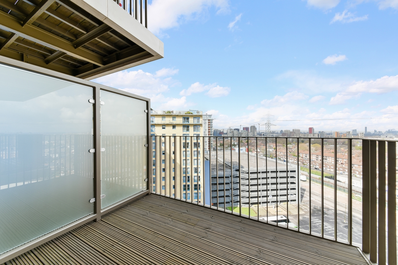 Royal Docks West, Western Gateway, Docklands, London, E16