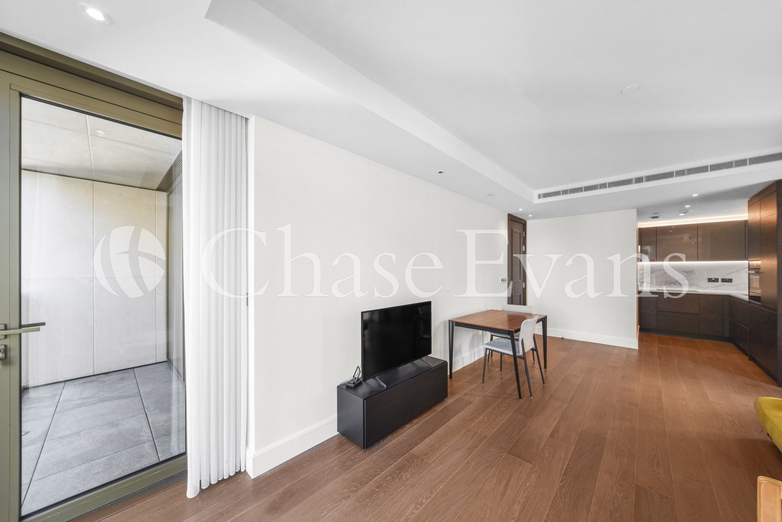 Royal Warwick Square, Warwick Lane, Kensington, London, W14 - Chase Evans