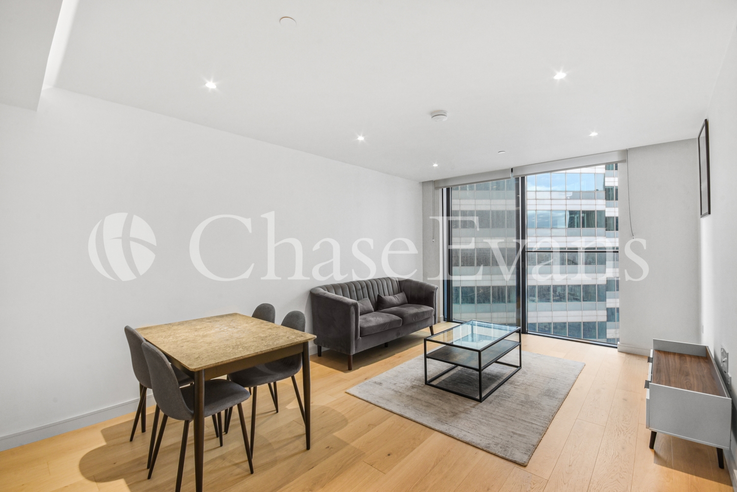 South Quay, Marsh Wall, Canary Wharf, London, E14 - Chase Evans