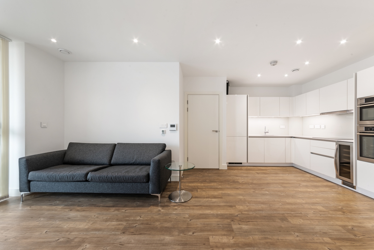 Gordian Apartments, 34 Cable Walk, Greenwich, London, SE10 - Chase Evans