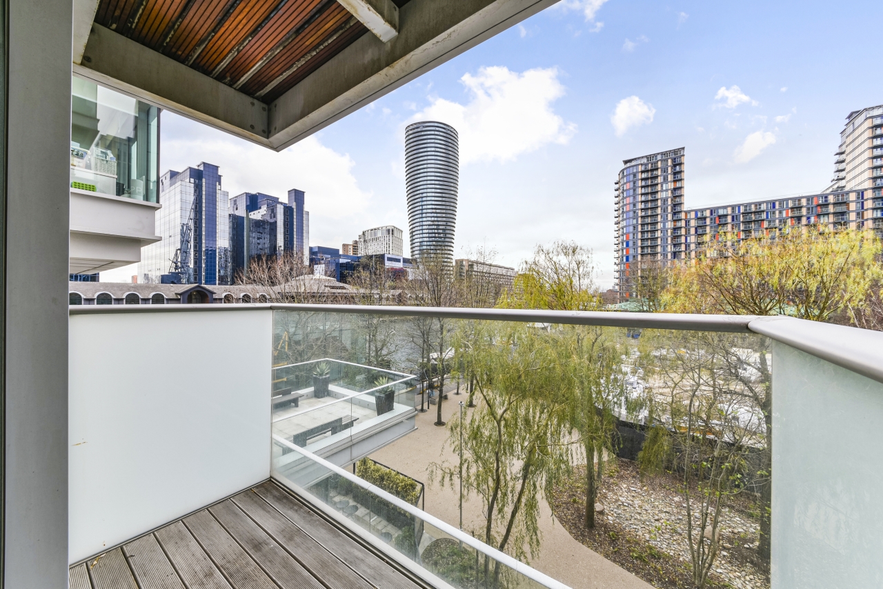 East Tower, 3 Pan Peninsula Square, Canary Wharf, London, E14