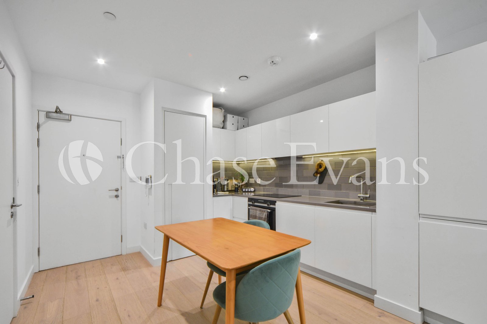 Royal Wharf, Schooner Road, Docklands, London, E16