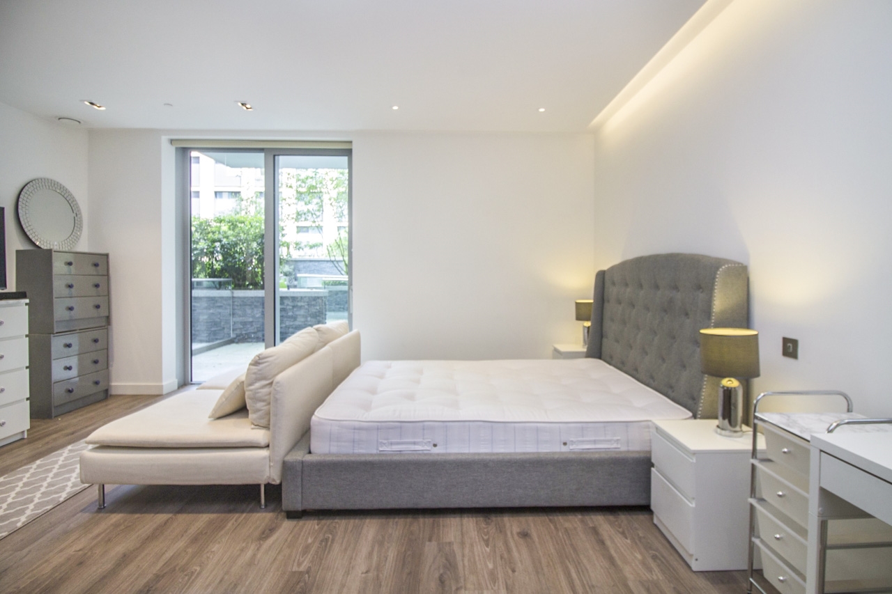 Goodmans Fields, Leman Street, Aldgate, London, E1 - Chase Evans