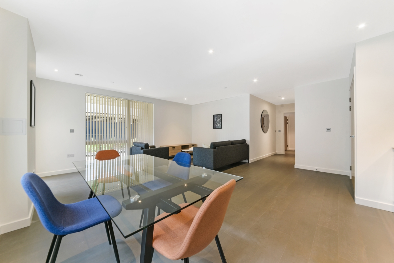 Colindale Gardens, Colindale, London, NW9 - Chase Evans