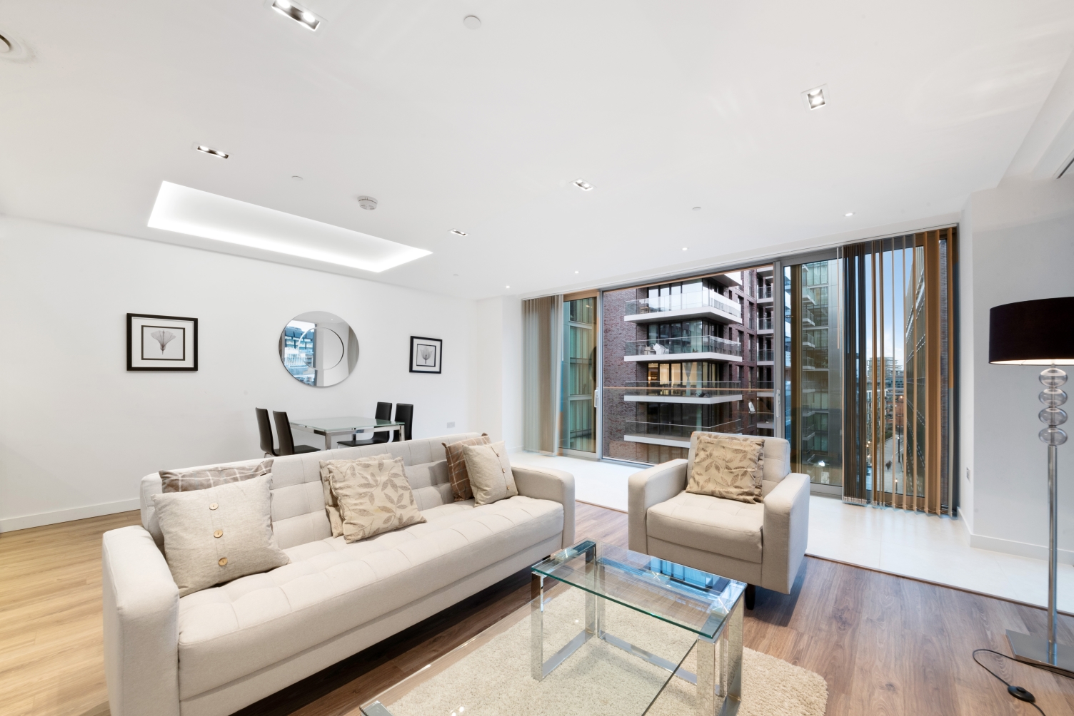 Piazza Walk, Aldgate, London, E1 - Chase Evans