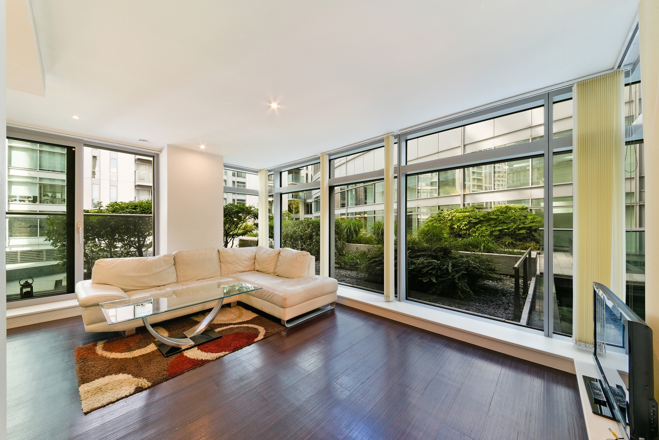 Pan Peninsula Square, Canary Wharf, London, E14