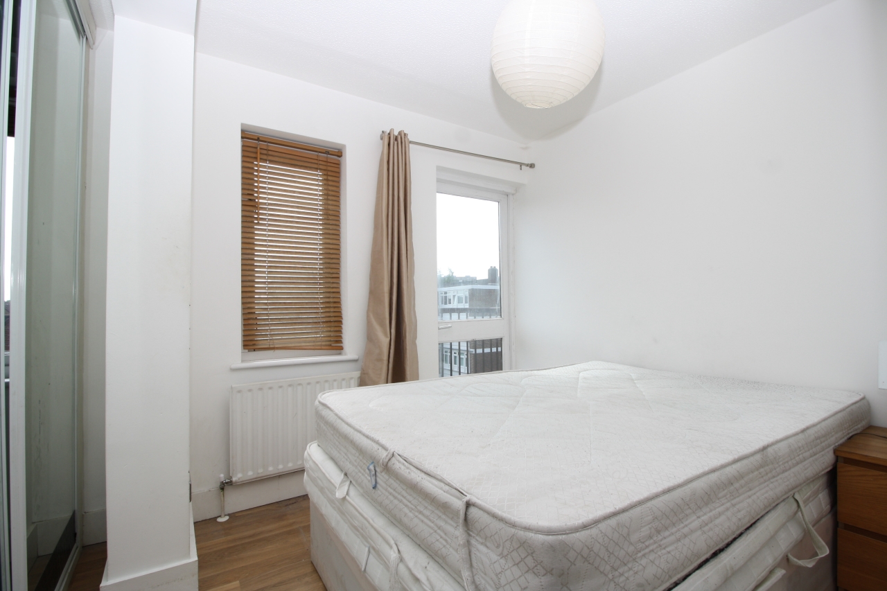 Amsterdam Road, Docklands, London, E14 - Chase Evans