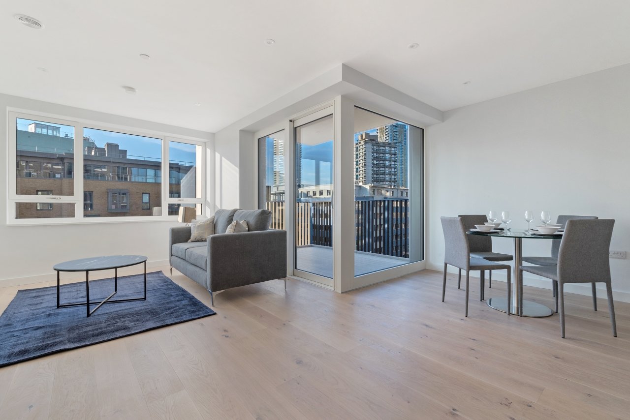 Walworth Road, Elephant & Castle, London, SE17 - Chase Evans