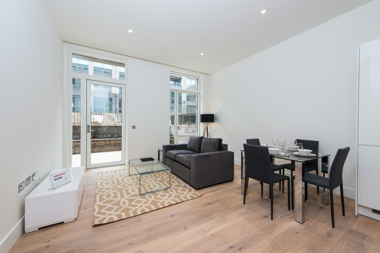 12 West Row, The Ladbroke Grove, Ladbroke Grove, W10