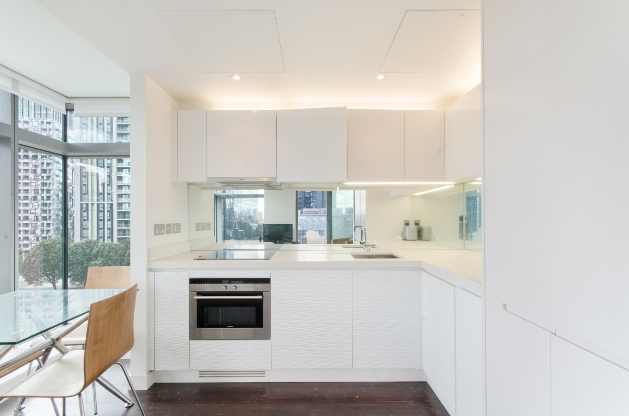 East Tower, 3 Pan Peninsula, Pan Peninsula Square, Canary Wharf, E14