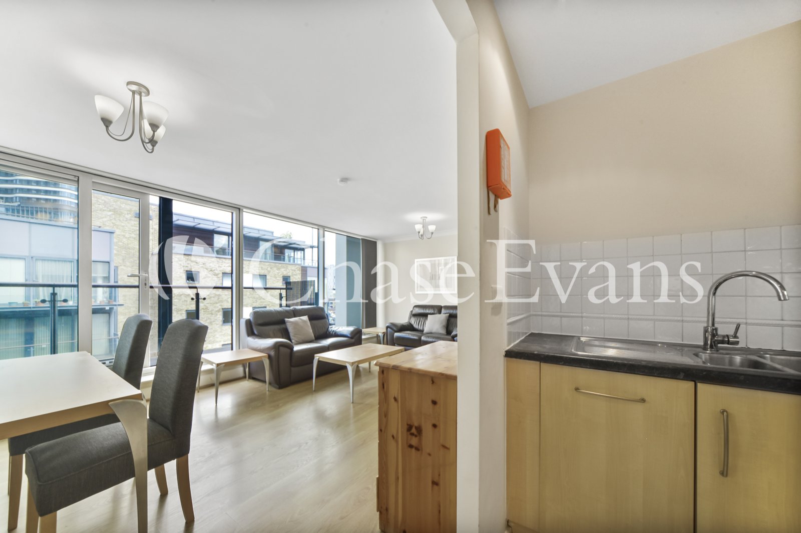 290 Boardwalk Place, Canary Wharf, London, E14 - Chase Evans