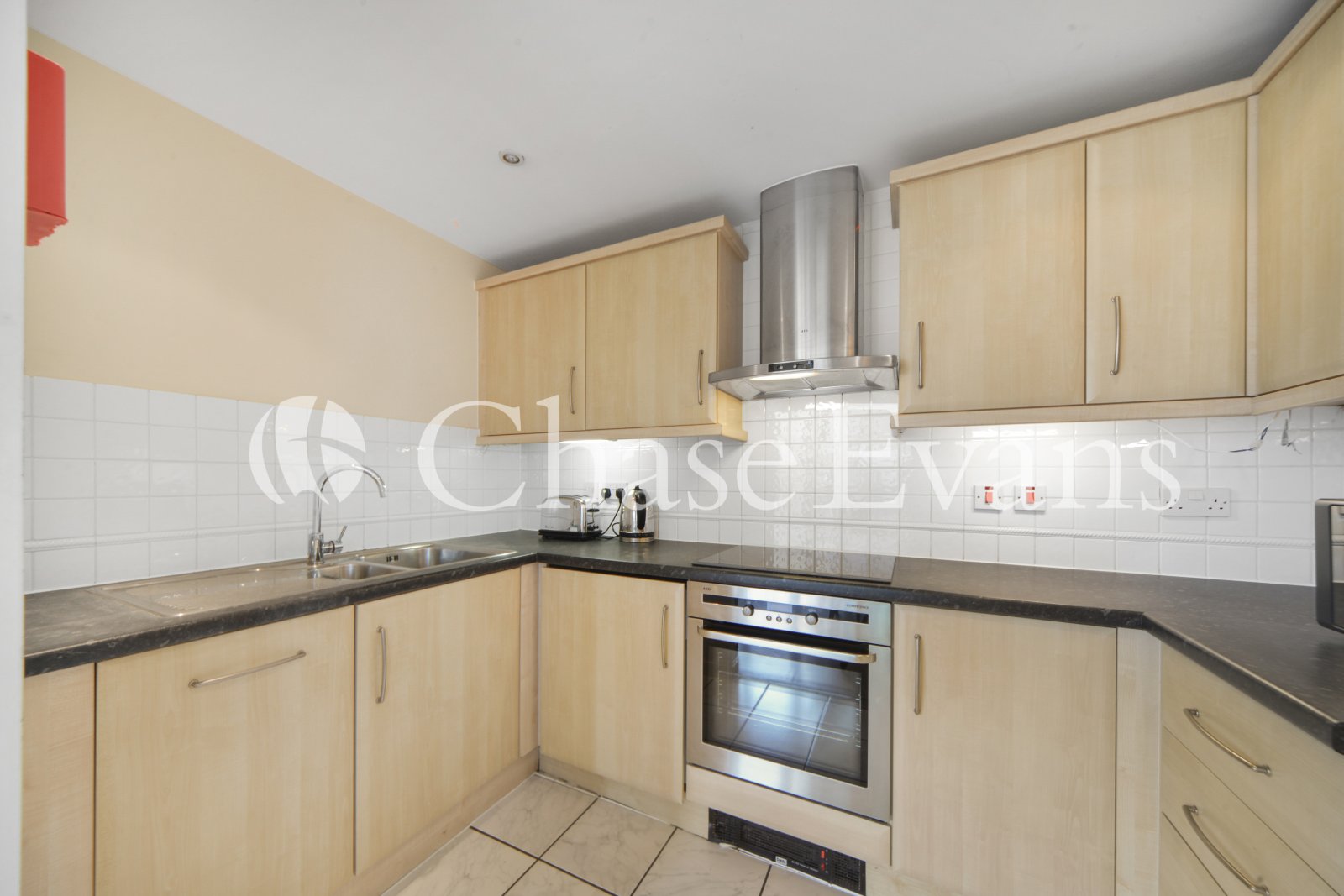 290 Boardwalk Place, Canary Wharf, London, E14 - Chase Evans