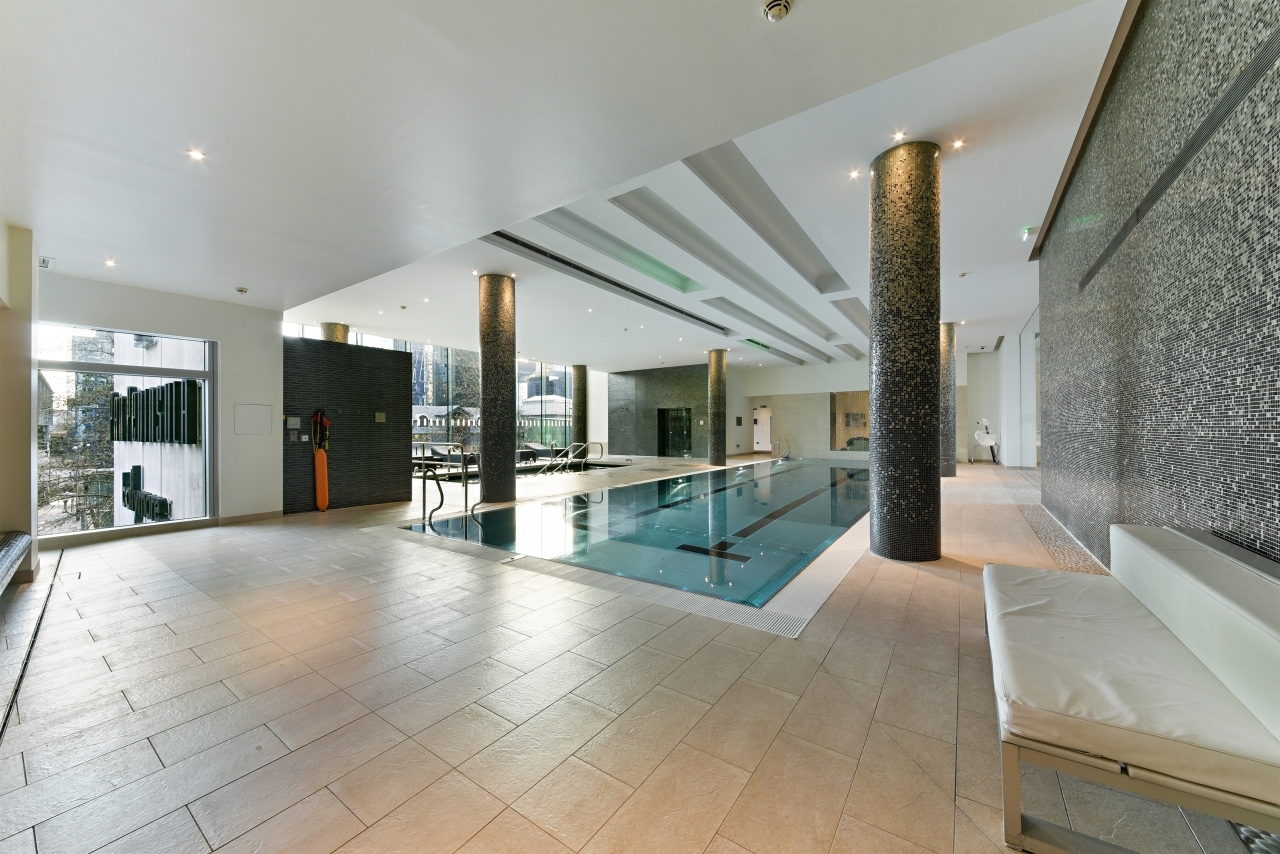 West Tower, Pan Peninsula, 1 Pan Peninsula Square, Canary Wharf, London, E14