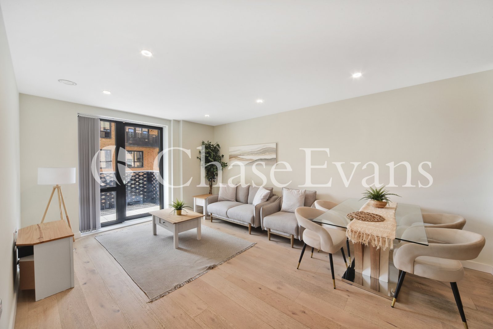 Middle Road, Hanwell, London, W7 - Chase Evans