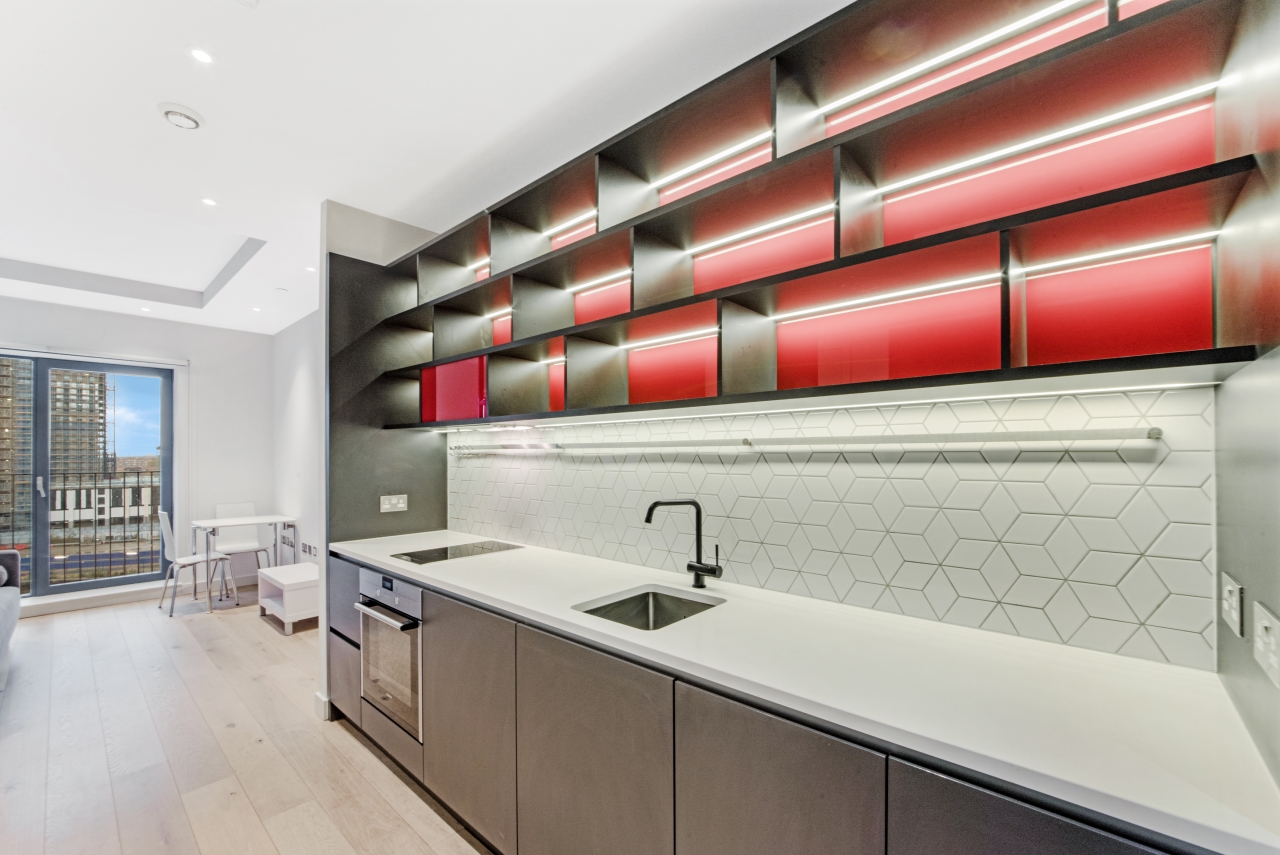 Botanic Square, London City Island, Canning Town, London, E14 - Chase Evans
