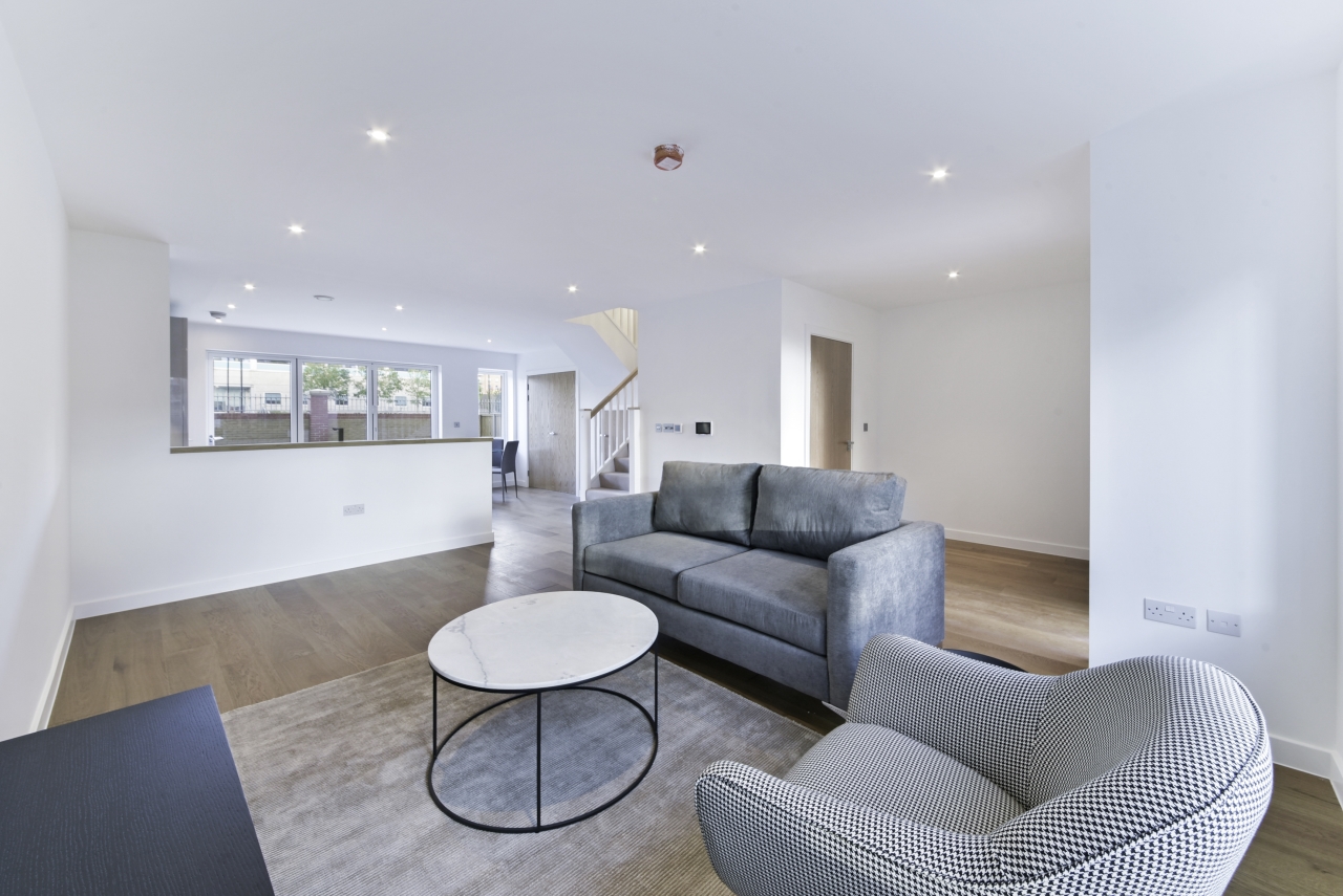 Lismore Boulevard, Colindale Gardens, Colindale, London, NW9 - Chase Evans