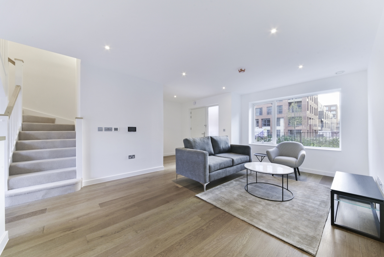 Lismore Boulevard, Colindale Gardens, Colindale, London, NW9 - Chase Evans