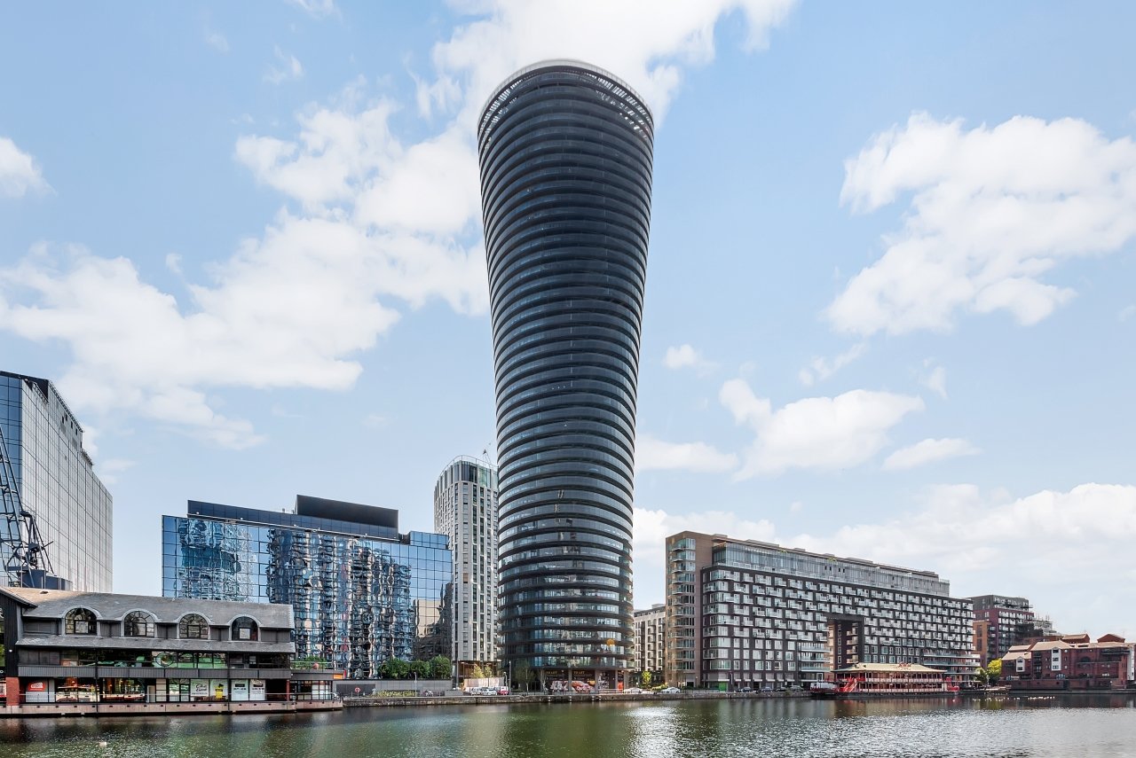 Crossharbour Plaza, Isle Of Dogs, London, E14 - Chase Evans