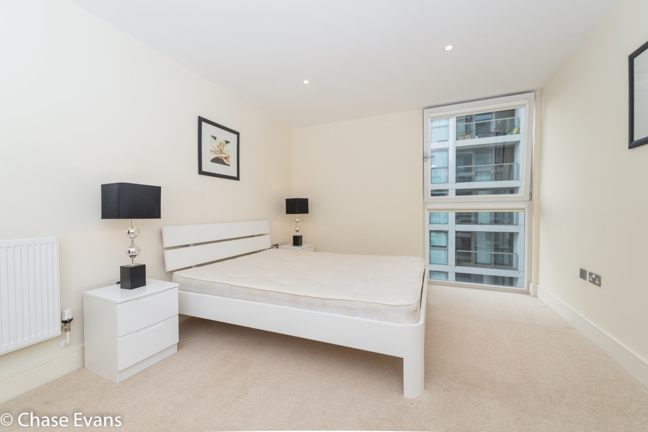 Lanterns Way, Lanterns Court, Canary Wharf, London, E14 - Chase Evans