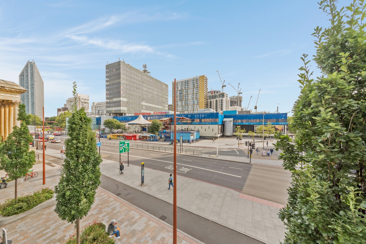 The Pavillion, One The Elephant, Elephant & Castle, London, SE1 - Chase Evans