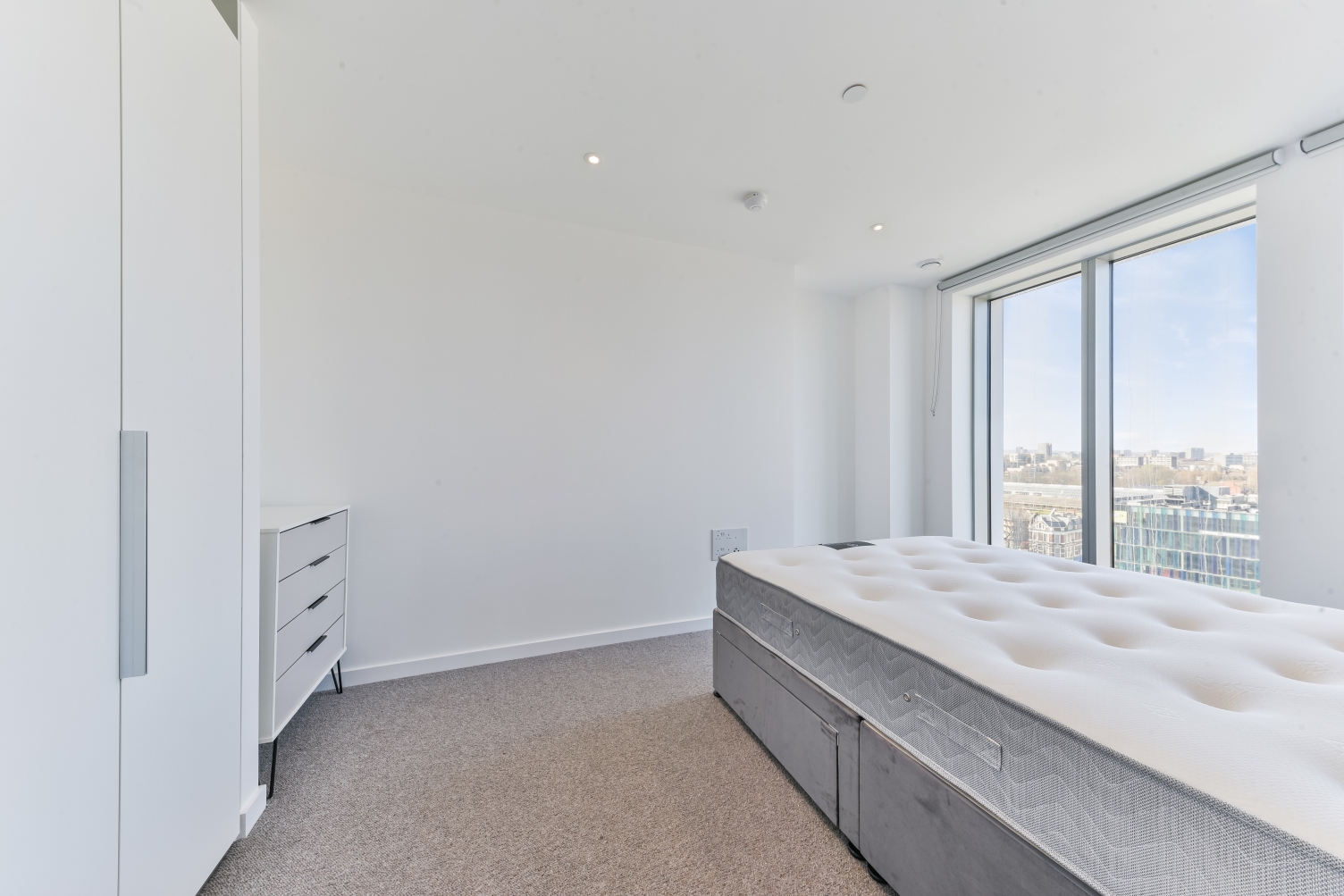 Tapestry Way, The Silk District, Whitechapel, London, E1 - Chase Evans