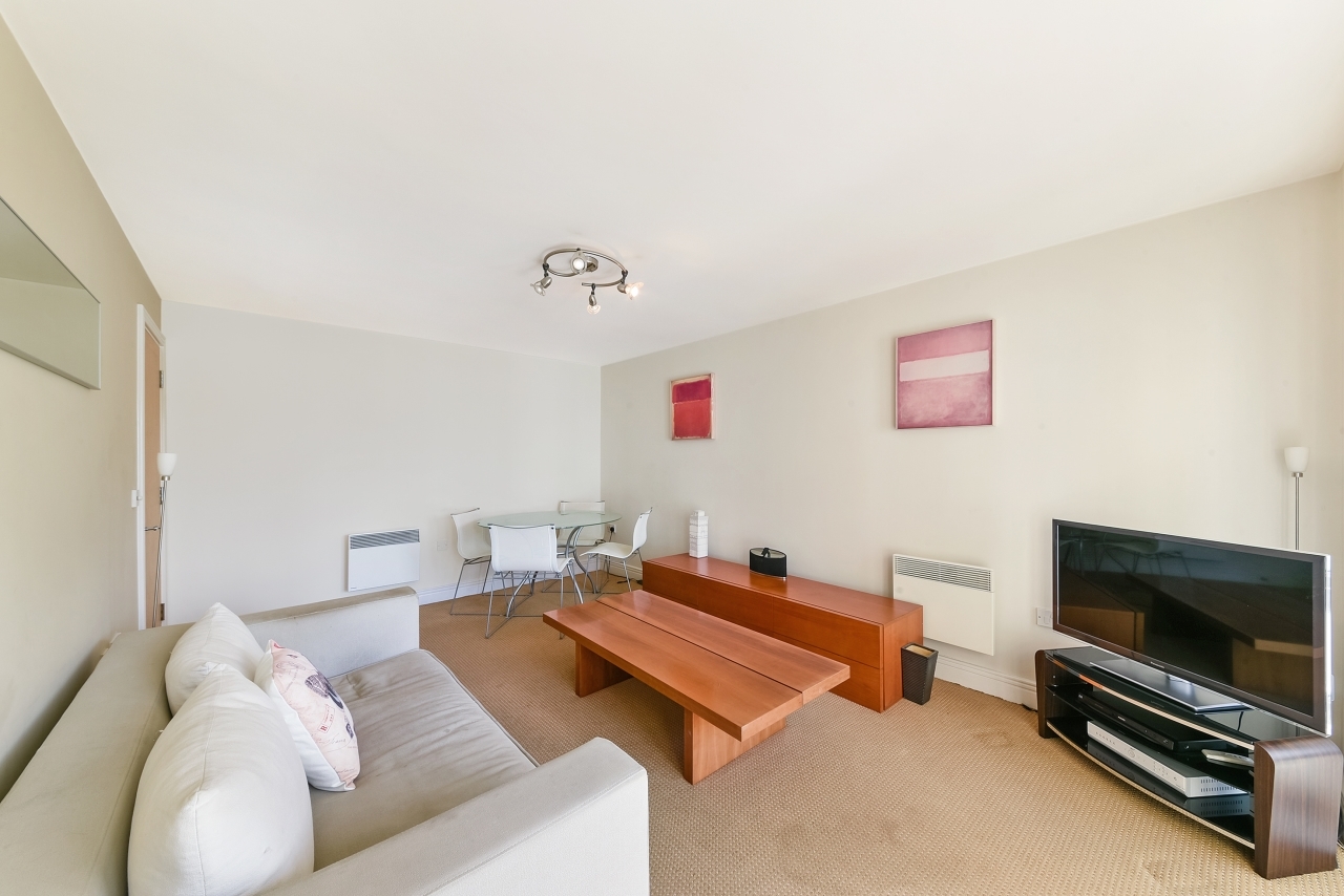 Docklands, London, E14 - Chase Evans
