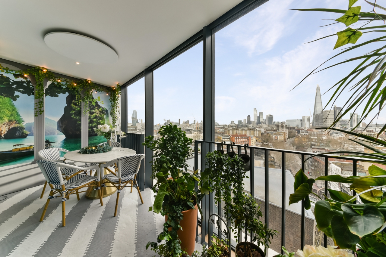 Two Fifty One, 251 Southwark Bridge Road, Southwark, London, SE1