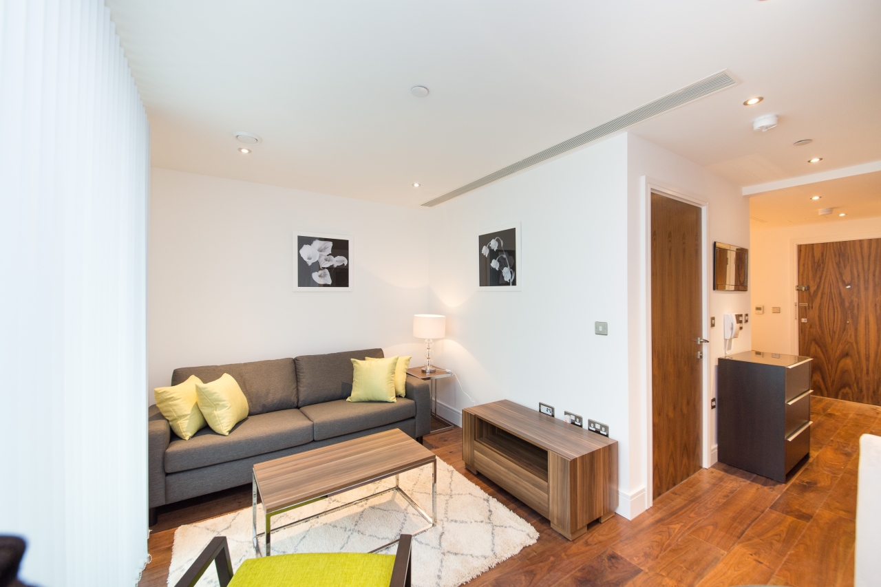 Lincoln Plaza, Canary Wharf, London, E14