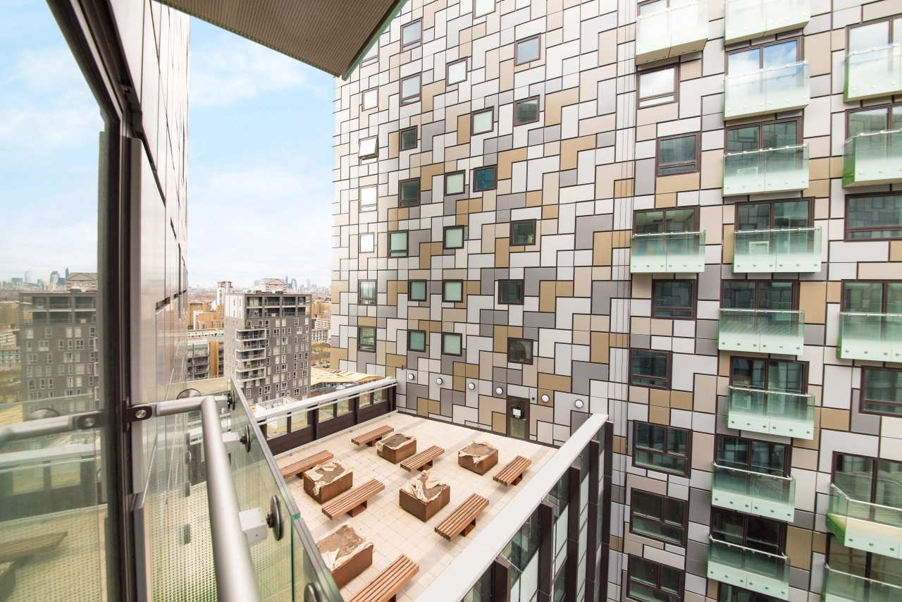Lincoln Plaza, Canary Wharf, London, E14