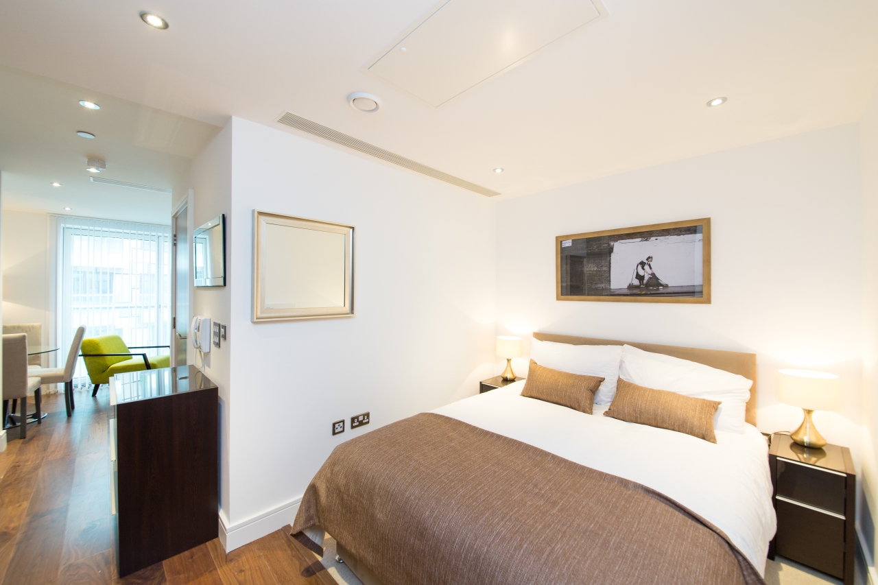 Lincoln Plaza, Canary Wharf, London, E14