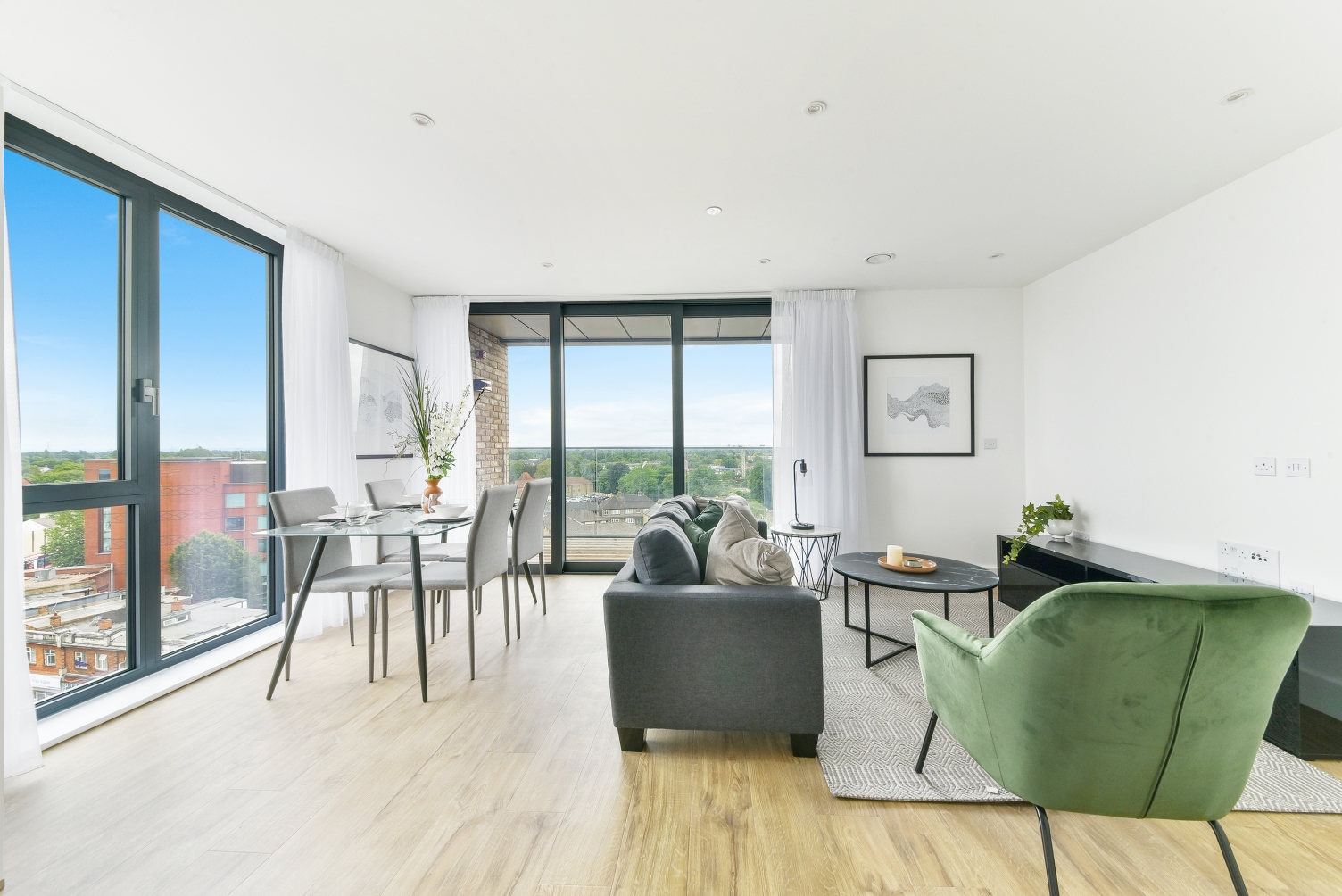 Fairfield Avenue, Staines Upon Thames, Greater London, TW18 - Chase Evans