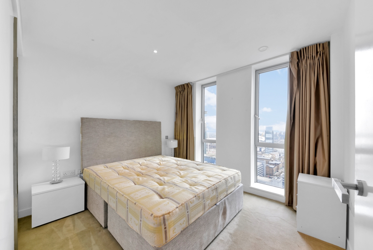 Pan Peninsula Square, Canary Wharf, London, E14 - Chase Evans