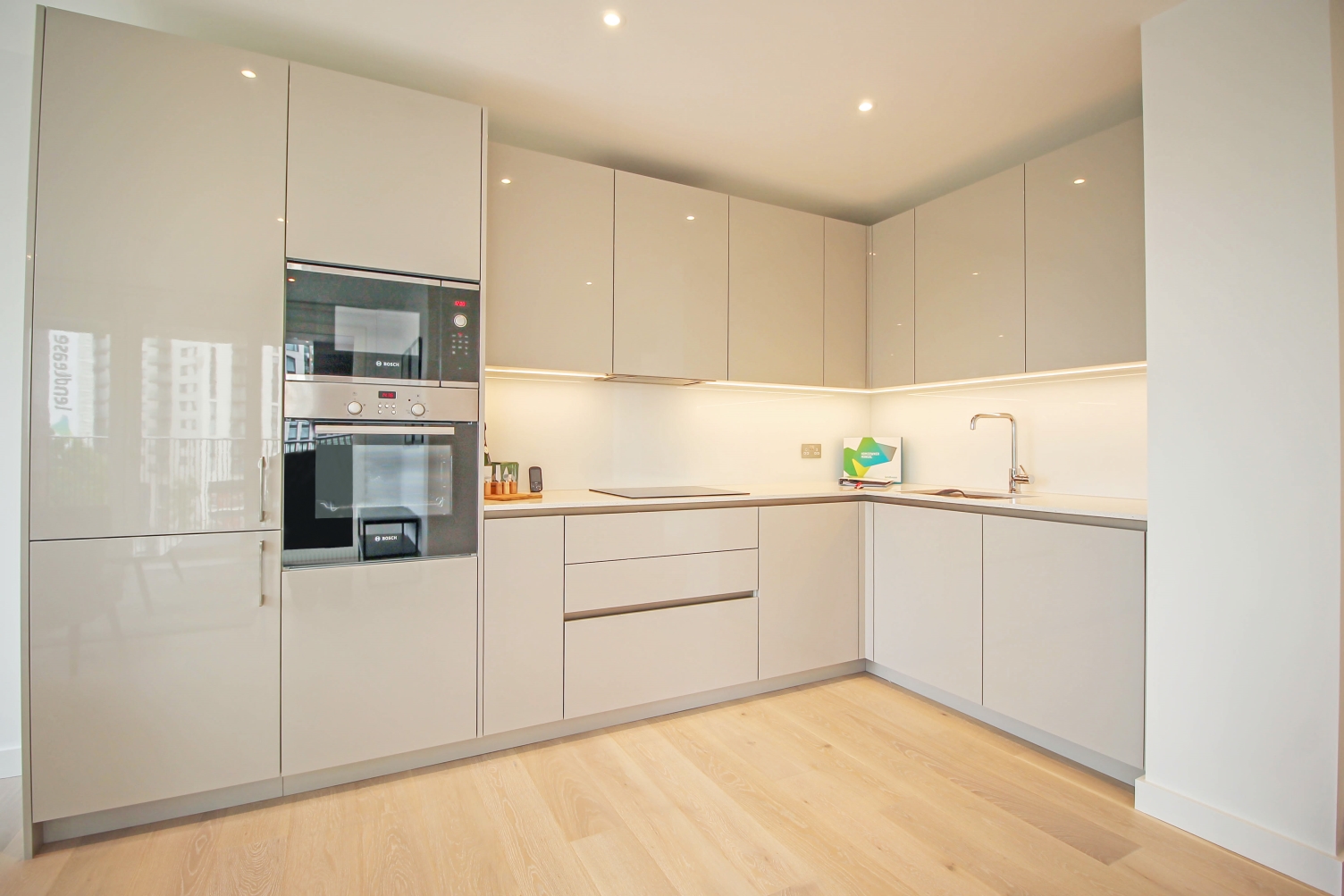 Deacon Street, Elephnant Park, Elephant And Castle, London, SE17 - Chase Evans