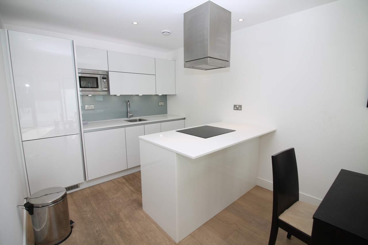 Commercial Street, Aldgate, London, E1 - Chase Evans