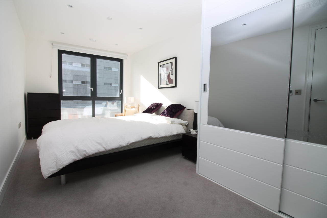 Commercial Street, Aldgate, London, E1 - Chase Evans