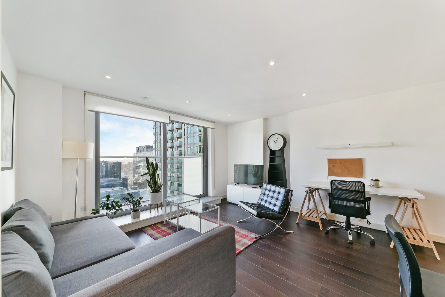 West Tower, Pan Peninsula, 1 Pan Peninsula Square, Canary Wharf, London, E14 - Chase Evans