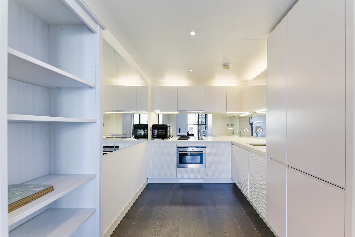 West Tower, Pan Peninsula, 1 Pan Peninsula Square, Canary Wharf, London, E14 - Chase Evans