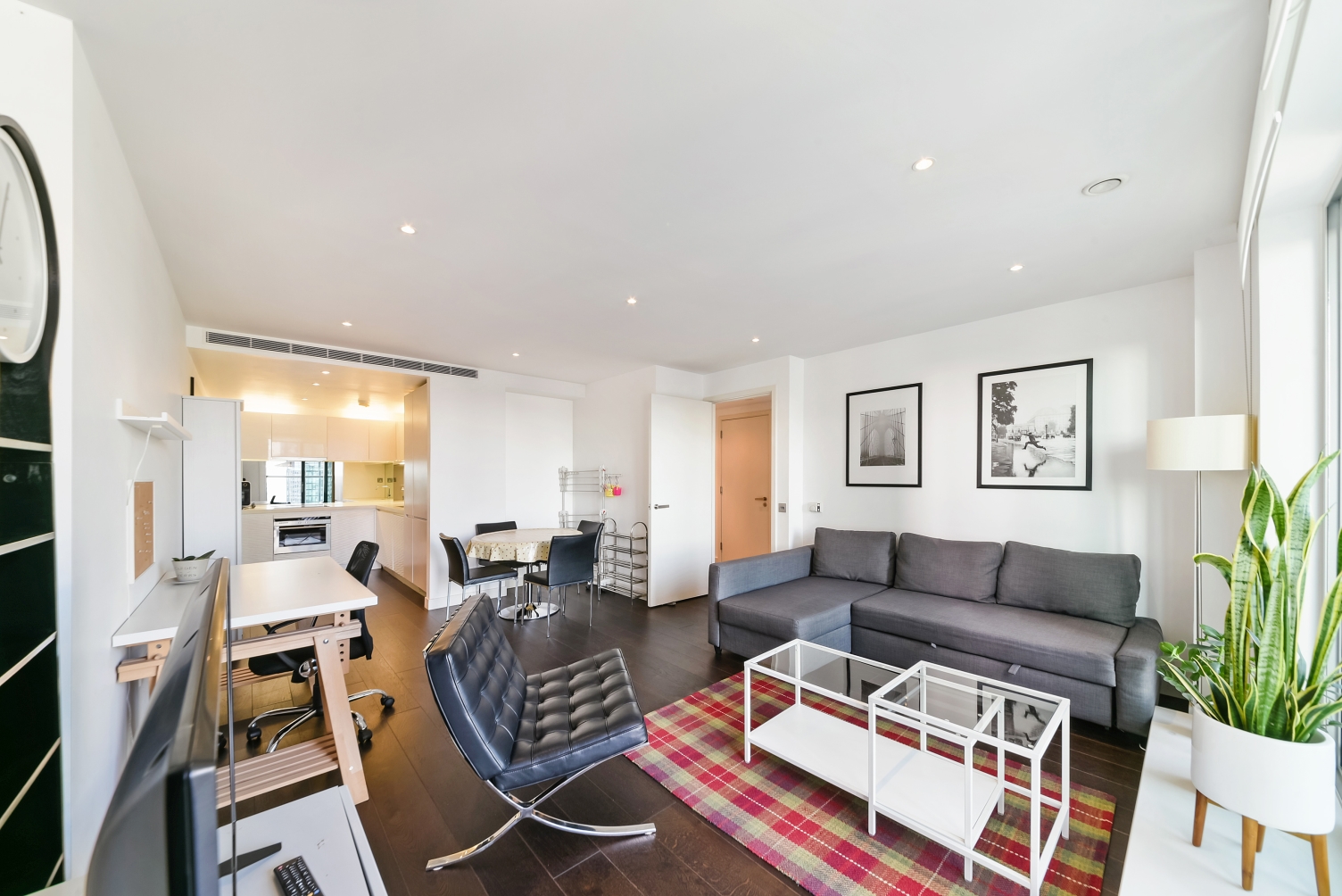 West Tower, Pan Peninsula, 1 Pan Peninsula Square, Canary Wharf, London, E14 - Chase Evans