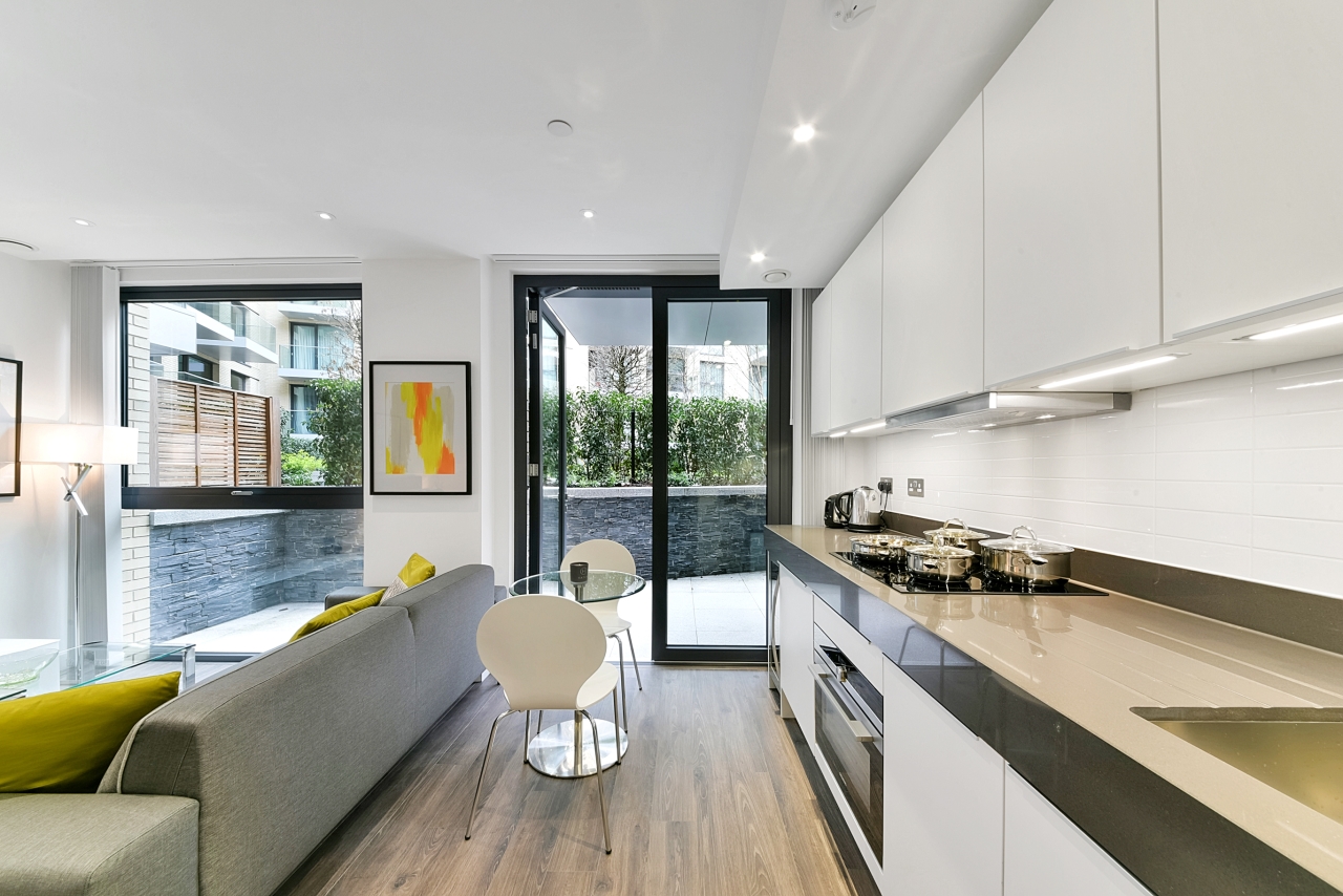 Chaucer Gardens, Goodman's Fields, Aldgate, London, E1 - Chase Evans
