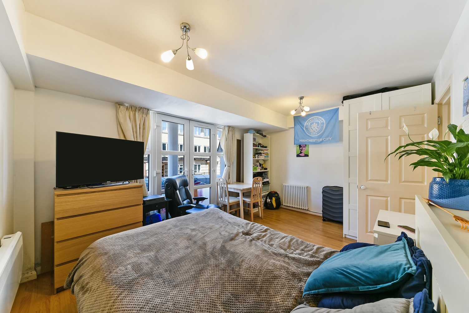 Ferry Street, Isle Of Dogs, London, E14 - Chase Evans