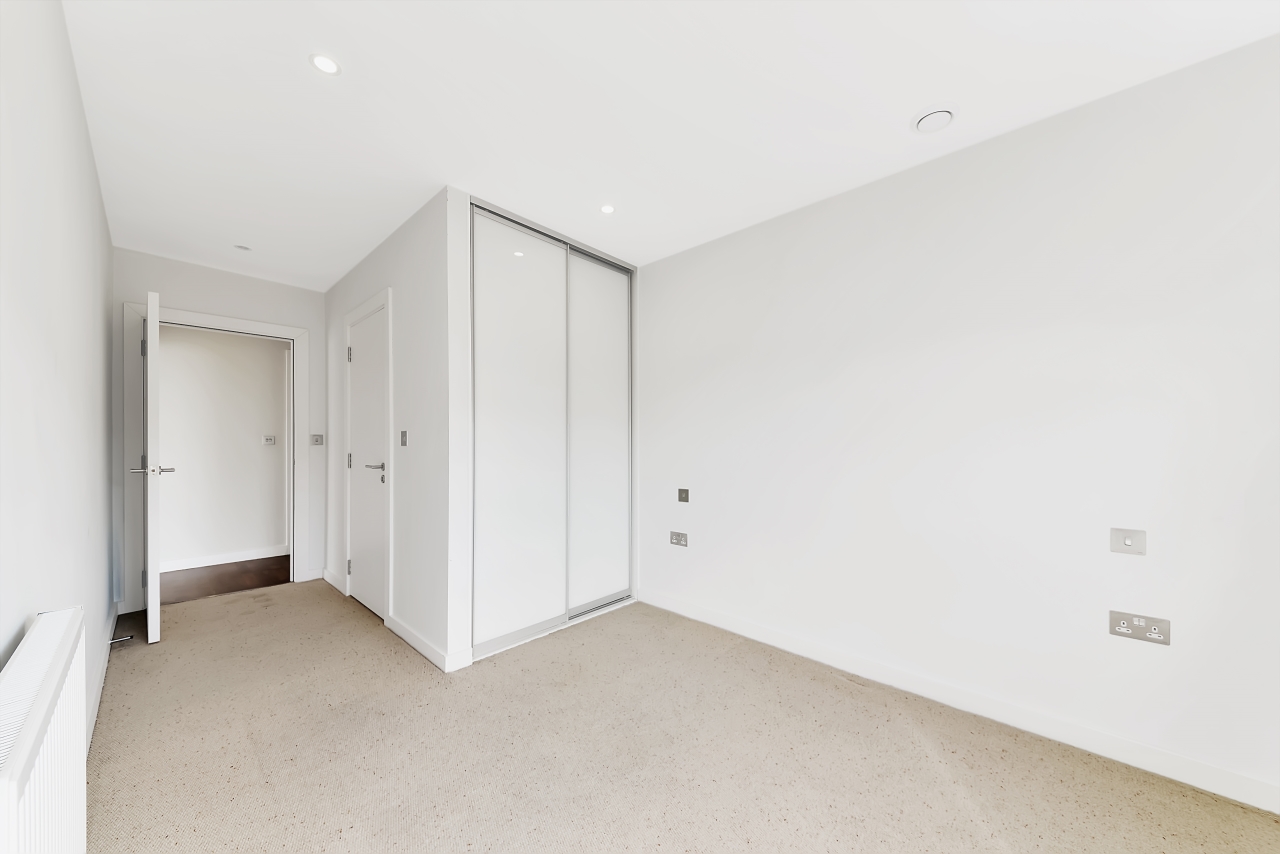 Knights Tower, 14 Wharf Street, London, SE8 - Chase Evans