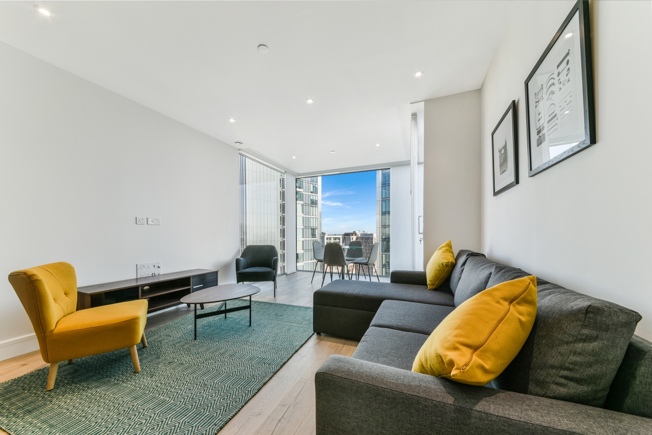 Neroli House, Goodmans Fields, Piazza Walk, Aldgate East, E1 - Chase Evans