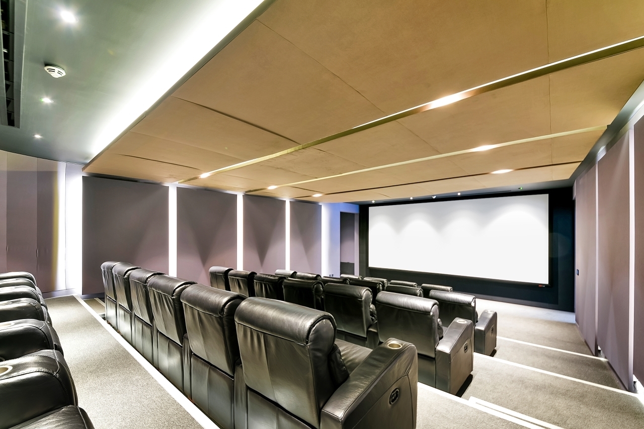 Neroli House, Goodmans Fields, Piazza Walk, Aldgate East, E1