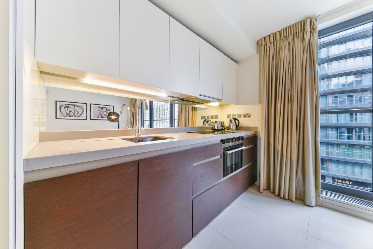 North Boulevard, 12 Baltimore Wharf, Isle Of Dogs, London, E14 - Chase Evans